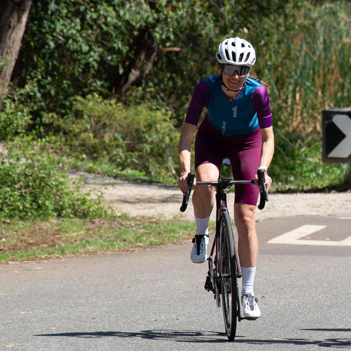 Legenda Women's Seamless Bib Shorts Burgundy