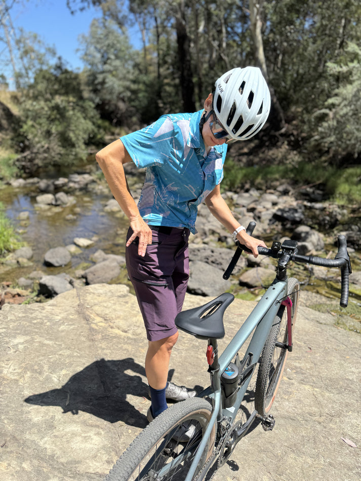 Legenda women's cargo/gravel shorts plum